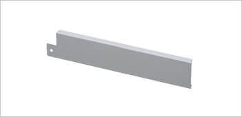 機器1台収納時にラック用収納トレイの空きスペースを埋めるために使用するブランクパネルです。